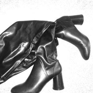 STYLISH Thigh High Black Boots😍